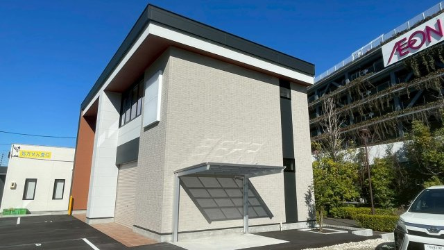 長久手貸テナントビルの外観