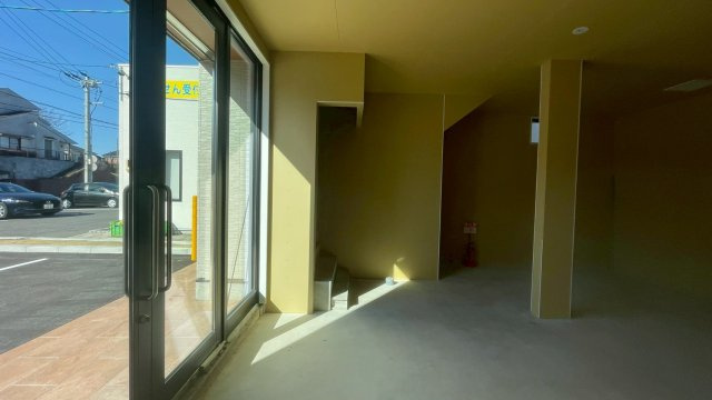 オオタ古戦場店舗の内装
