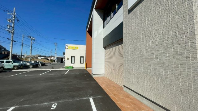 オオタ古戦場店舗の駐車場
