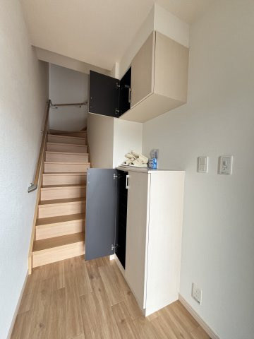 アース・カラーの収納