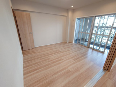 【洋室】 | ドゥ・マテール穴生（C-22）