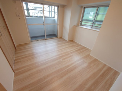 【洋室】 | ドゥ・マテール穴生（C-22）