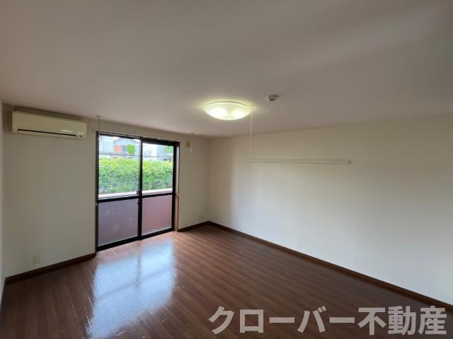 ヴァンルージュの内装|洋室