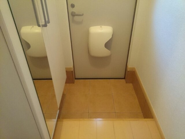 サニーメゾンの玄関