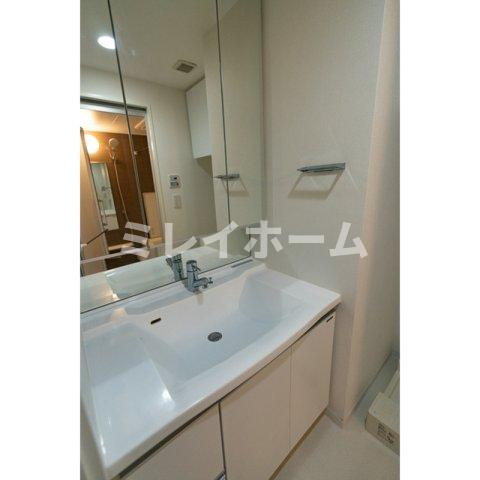 コンフォリア品川イーストの洗面所