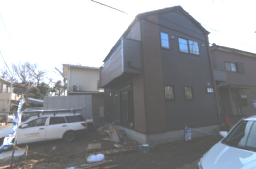 【FIT】小平市中島町２期の外観|駐車スペースは２台分を確保しております♪前面道路は交通量が少なく、お車が停めやすい環境です♪

