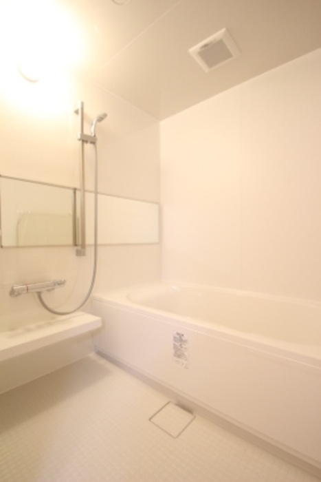 グローリアコート Aの浴室