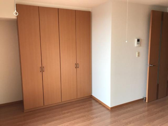 ファイン・シアの居間・リビング|リビング