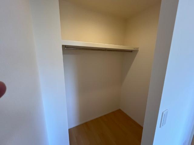 ラルク・アン・シェルの収納|洋室ウォークインクローゼット