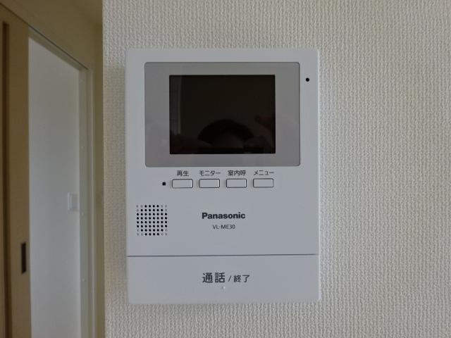 クレアーレの内装|カメラ付インターホン
