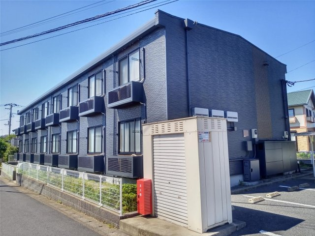 レオパレス英俊Ｂの外観|落ち着いた雰囲気の外観です