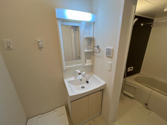 高尾崎 NEW TOWN　La・Ｔｅｒｒｅ Hの洗面所|洗髪洗面化粧台