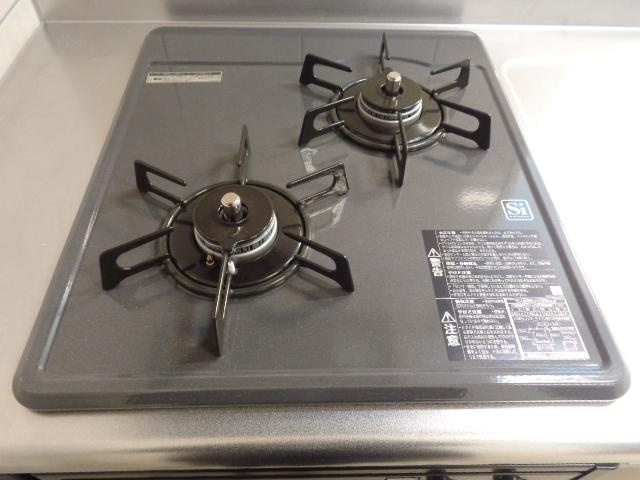 Ｗｅｓｔ　Ｖａｌｌｅｙ　ＭＯＴＯ　Ⅱの居間・リビング|２口コンロ