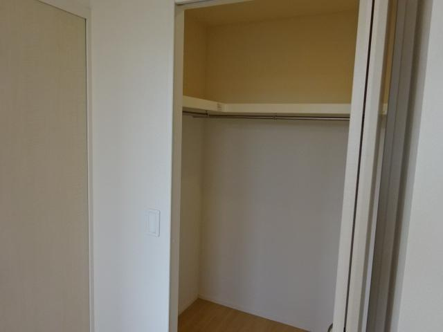 エクセルシオールの収納|クローゼット