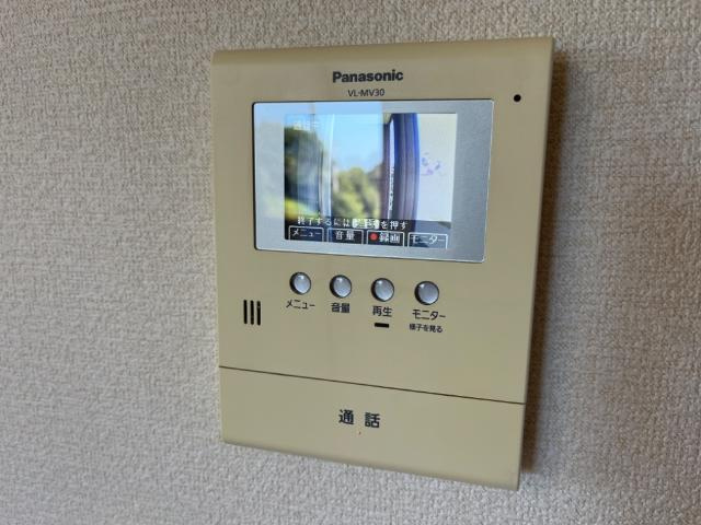 ＬＲ（エルアール）の内装|カメラ付インターホン