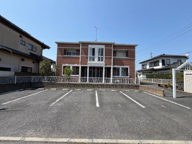 ＬＲ（エルアール）の外観|外観写真（昼）