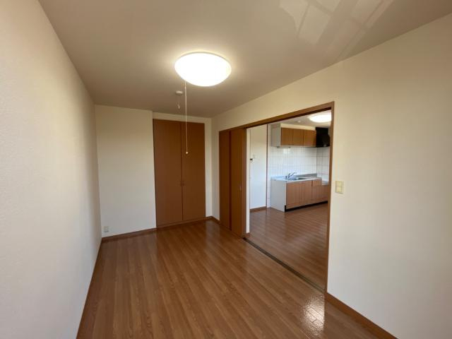 ＬＲ（エルアール）の内装|南洋室