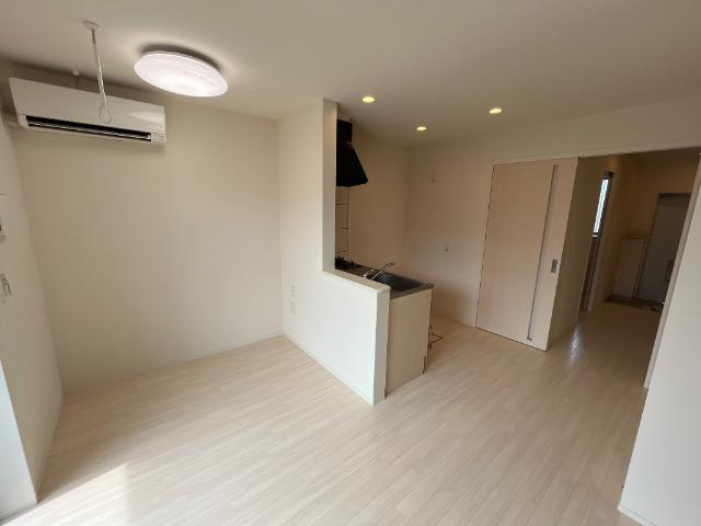 Ｒｉｃｈ　Ｓｅｎｔｉｒ（リッシュ　サンティール）の居間・リビング|リビング