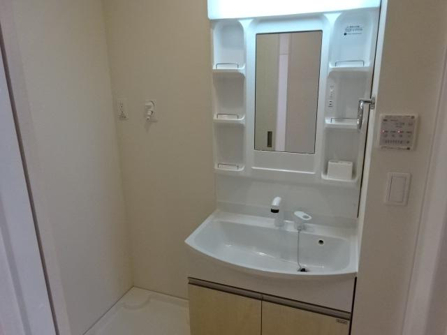 Ｒｉｃｈ　Ｓｅｎｔｉｒ（リッシュ　サンティール）の洗面所|洗髪洗面化粧台