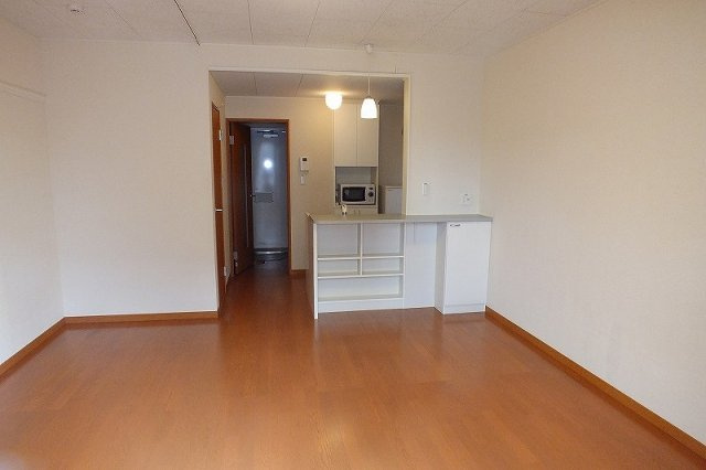 レオパレス英俊Ｃの居間・リビング|おしゃれな居間です