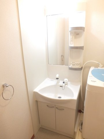 レオパレス英俊Ｃの内装|内装は落ち着いています