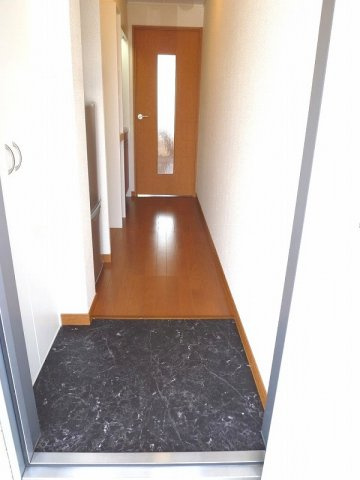 レオパレス健和の玄関|1階