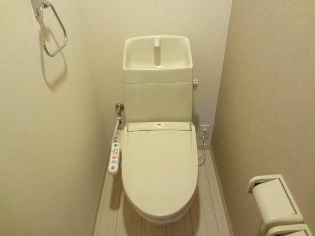 カーサ・アバンティーのトイレ|シャワー付トイレ