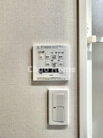 サングランデ桜橋の浴室|【浴室乾燥機】暖房・冷風・換気・乾燥が可能です。毎日を快適に過ごせるうれしい機能が揃っています。雨の日の洗濯物も安心です。