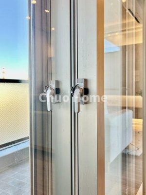 【内装】 | サングランデ桜橋 | 二重サッシにつきまして防音性良好です