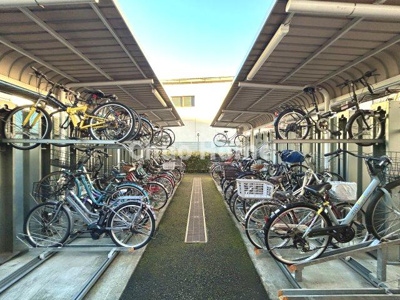 【駐輪場】 | サングランデ桜橋 | 【自転車置き場】最新の空き状況や費用などの詳細は担当スタッフまでお問い合わせください。
