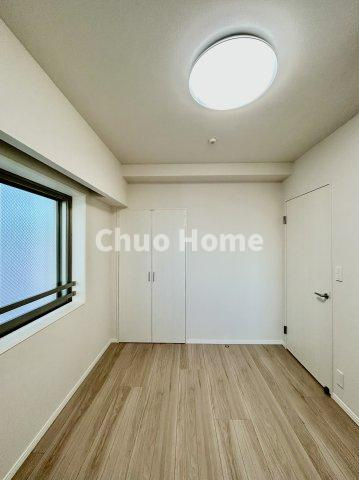 サングランデ桜橋の子供部屋|【子供部屋】お子様を持つ家庭の約6割が「家族や子どものため」に購入を希望。入学後の転校を避け、広い空間でのびのび育てたいなどの親心が、家探しのきっかけになっているようです。