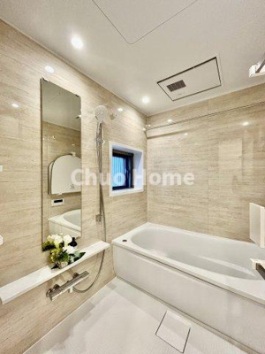 【浴室】 | サングランデ桜橋 | 【バスルーム】暖房換気乾燥機付きシステムバスルーム。暖房・冷風・換気・乾燥など、毎日を快適に過ごせるうれしい機能が揃っています。雨の日の洗濯物も安心です。