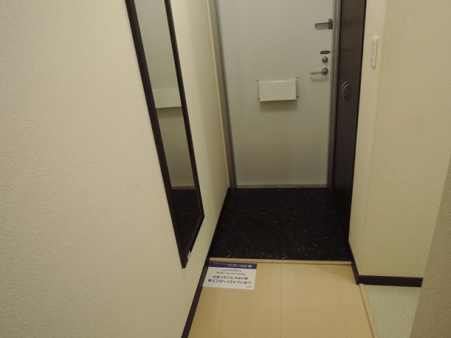 レオネクストリバーサイド堀割の玄関|シンプルで使いやすい玄関です