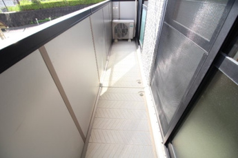 【バルコニー】 | 105 バルコニー（リビング側）