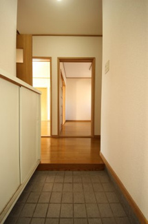 【玄関】 | ハイメゾン坂本 | 明るい玄関です
