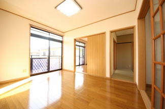 【洋室】 | ハイメゾン坂本