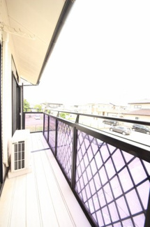 【バルコニー】 | ハイメゾン坂本 | 開放的で明るい空間を演出してくれるバルコニーです