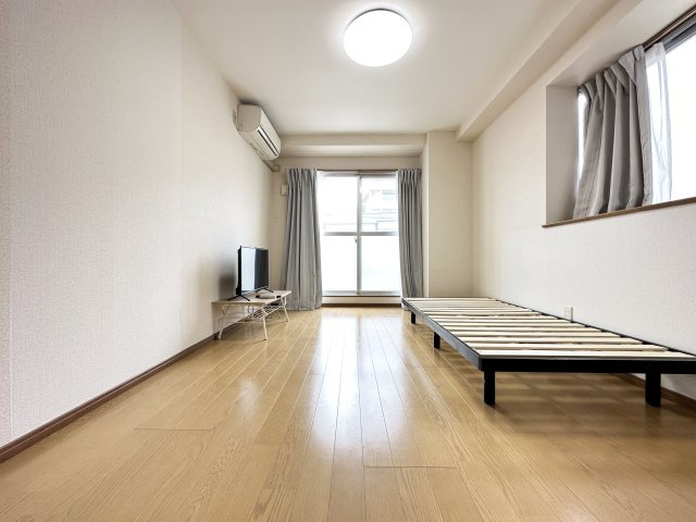 フィットハイム日の出の居間・リビング