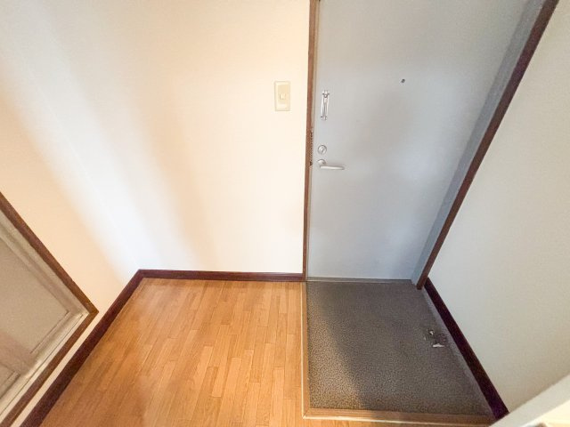 コーポ泰山の玄関