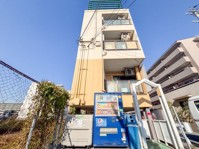 コーポ泰山の外観