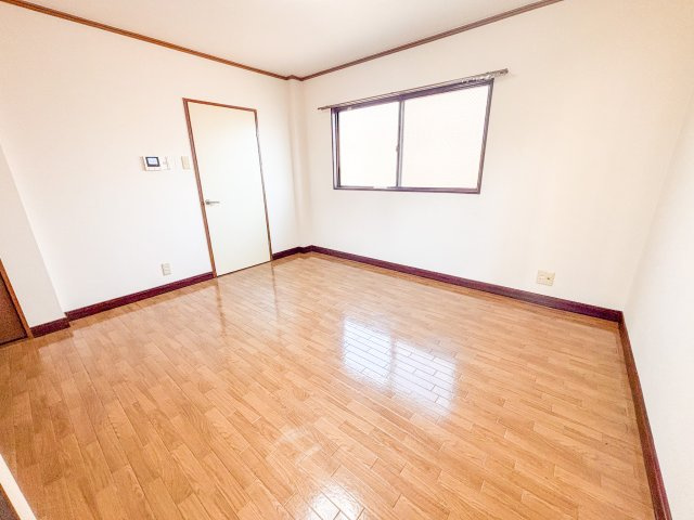 コーポ泰山の居間・リビング