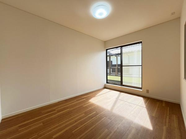 名古屋市守山区高島町の中古一戸建の洋室|「2階南西洋室」全室クロス張… 