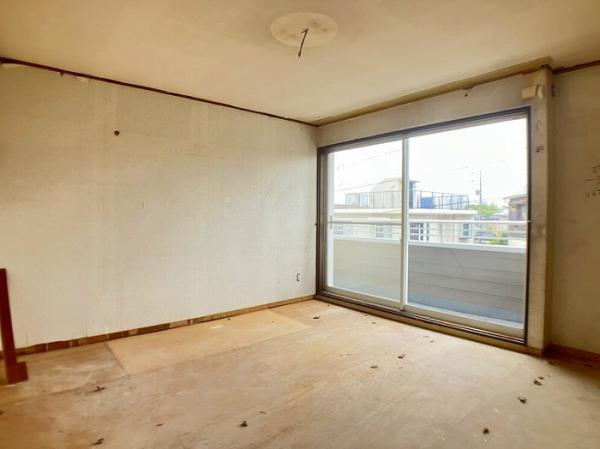 名古屋市緑区滝ノ水４丁目の中古一戸建の洋室|「2階洋室8帖」建具、クロス、… 