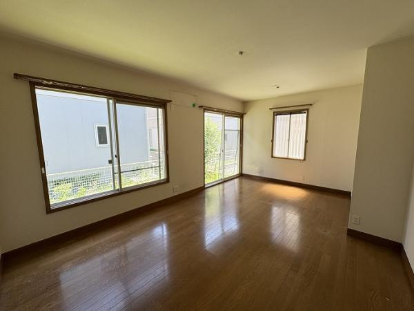 名古屋市名東区上菅２丁目の中古一戸建の居間・リビング|リビング 