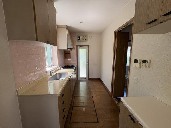 名古屋市名東区上菅２丁目の中古一戸建の玄関|キッチン別角度 