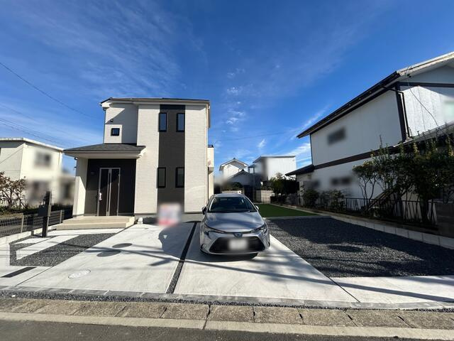 名古屋市守山区大字中志段味字東荒古の新築一戸建の前面道路含む現地写真|★全居室南向きで日当たり良好… 