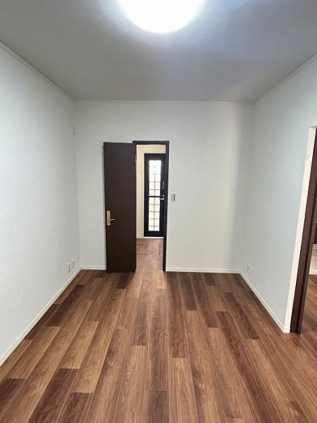 名古屋市南区本城町２丁目の中古一戸建の洋室|「1F南側洋室」別角度からのお… 