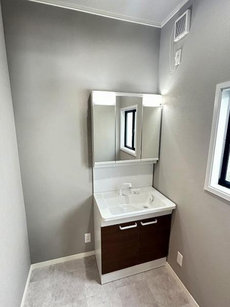 名古屋市南区本城町２丁目の中古一戸建の独立洗面台|「1F」洗面台がございます。 