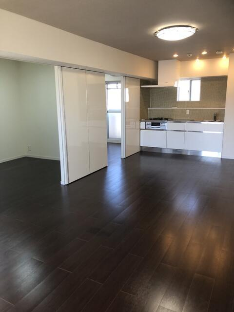 名古屋市昭和区滝子通３丁目の中古マンションの居間・リビング| 