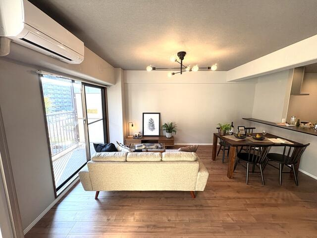 名古屋市千種区若水２丁目の中古マンションの居間・リビング|●リビング（家具を設置・別売… 